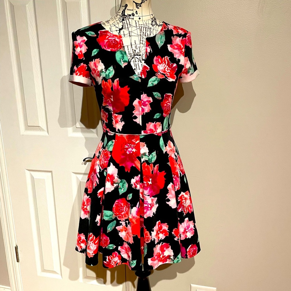 Guess Vintage Retro Floral Pinup Flare Short sleeve pleated coquette scuba S